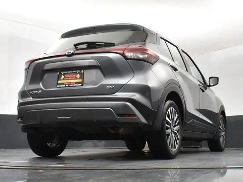 Used 2023 Nissan Kicks SV image 13