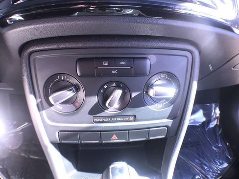 Used 2013 Volkswagen Beetle 2.5 image 18