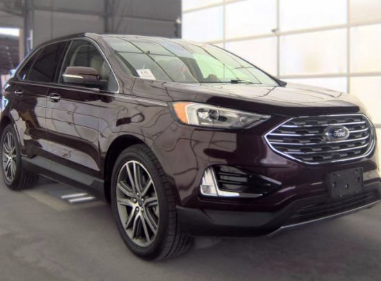 Used 2019 Ford Edge Titanium w/ Cold Weather Package AWD/4WD image 3