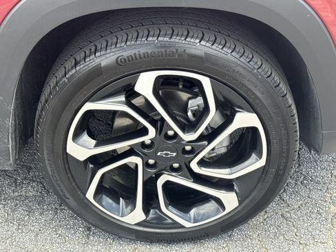 Used 2025 Chevrolet Trax RS w/ Driver Confidence Package FWD image 12