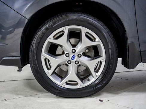 Used 2018 Subaru Forester 2.5i Touring image 16