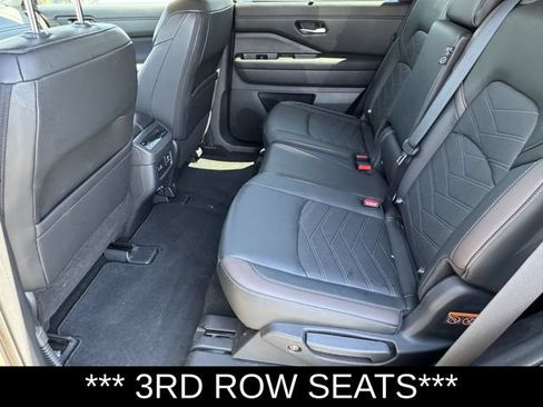 Used 2024 Nissan Pathfinder Platinum w/ Cargo Package AWD/4WD image 14