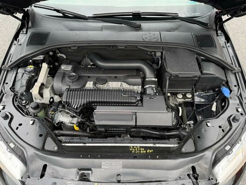 Used 2016 Volvo XC70 T5 Premier w/ Proximity Package image 16