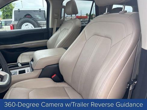 Used 2023 Ford Expedition Limited RWD image 10