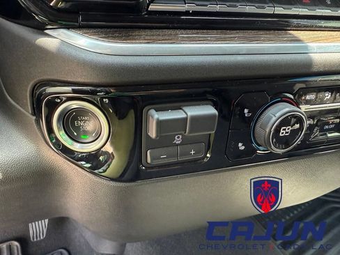 Used 2025 Chevrolet Silverado 2500 LT w/ Convenience Package AWD/4WD image 17