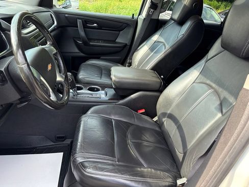 Used 2015 Chevrolet Traverse LT AWD/4WD image 9