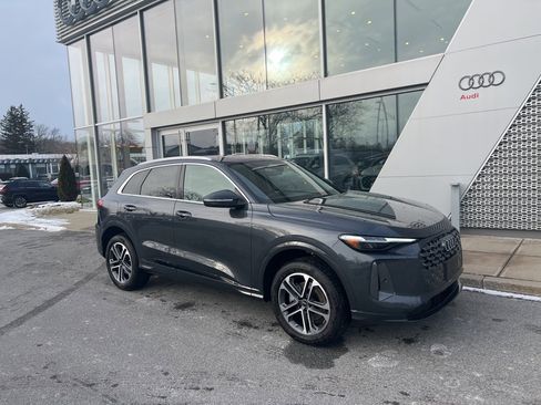 Used 2025 Audi Q5 Premium Plus image 9