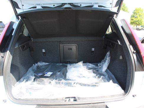 Used 2026 Volvo XC40 B5 Plus w/ Protection Package Premier AWD/4WD image 42