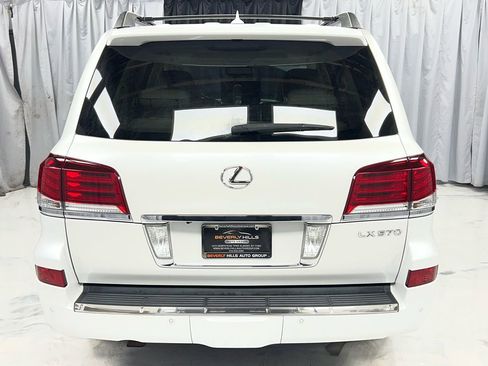 Used 2013 Lexus LX 570 4WD w/ Luxury Pkg image 7