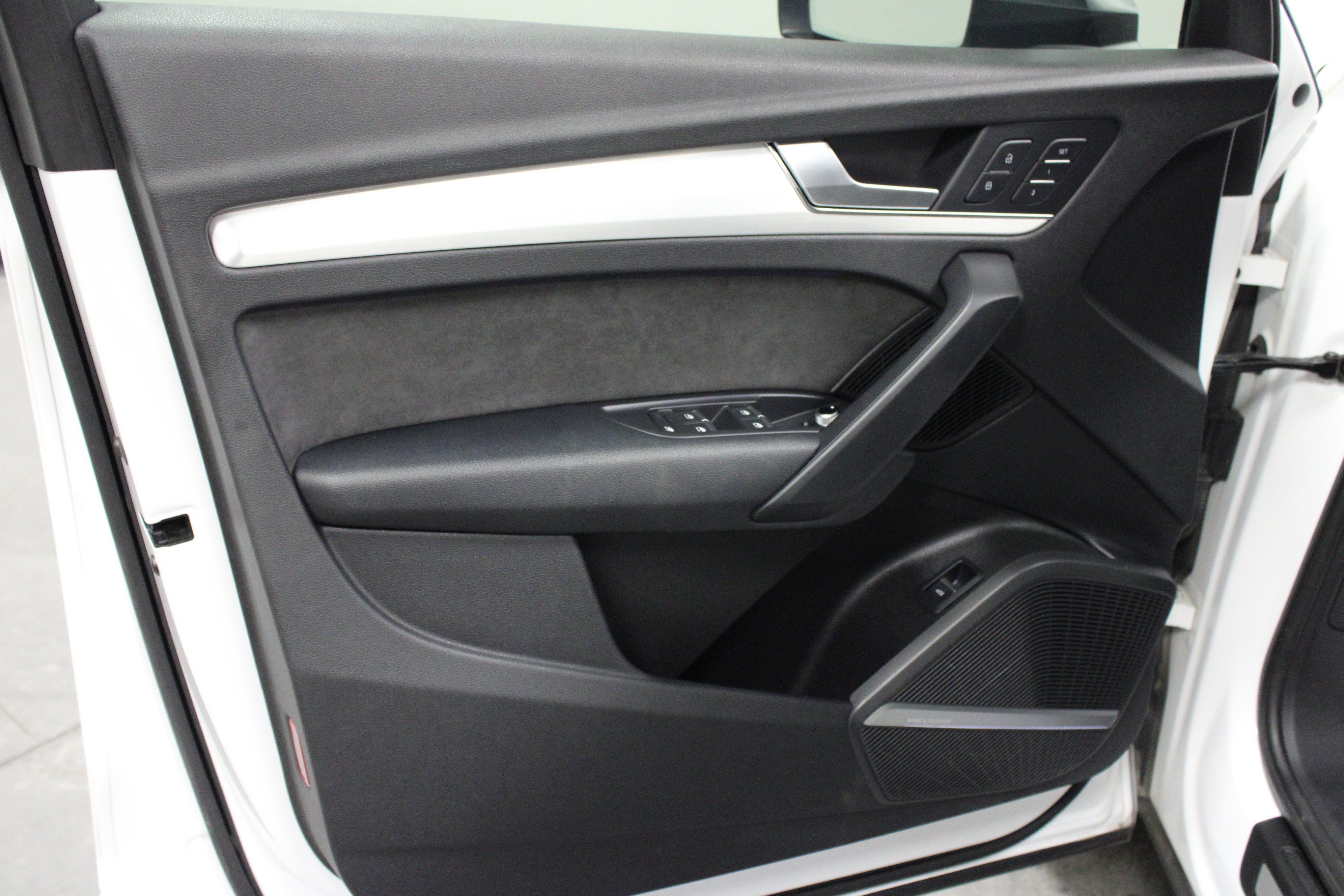 Used 2018 Audi SQ5 Premium Plus AWD/4WD image 11