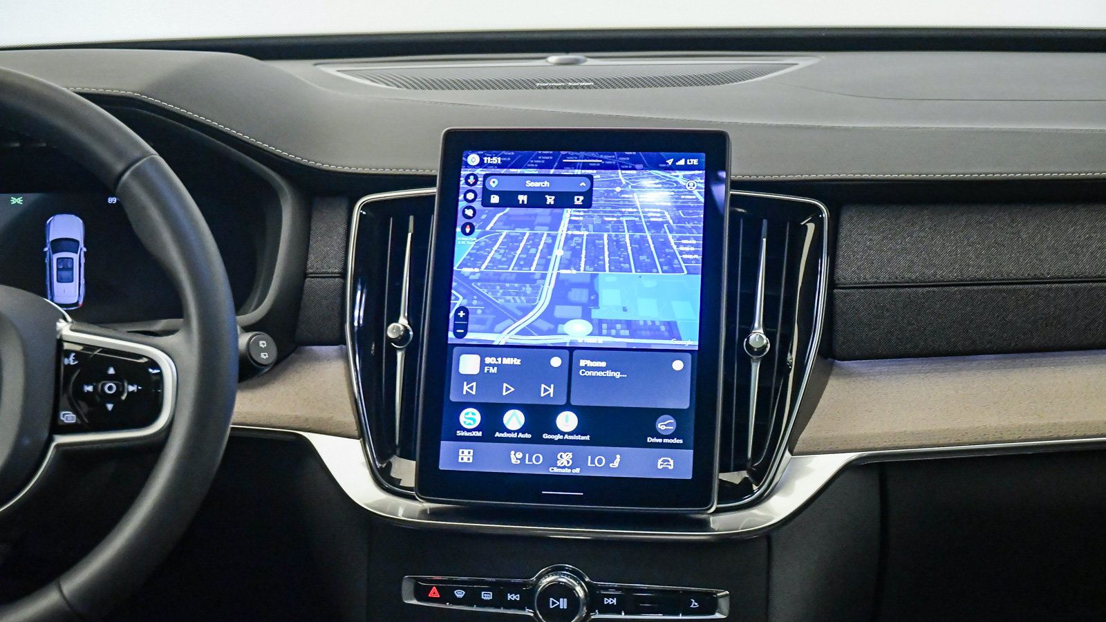 Certified 2026 Volvo XC90 B6 Plus AWD/4WD image 14
