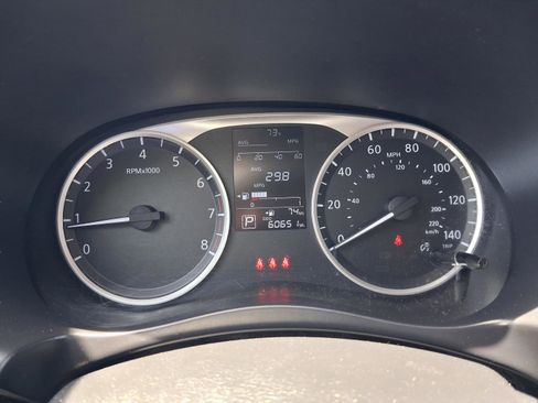 Used 2024 Nissan Kicks S FWD image 15