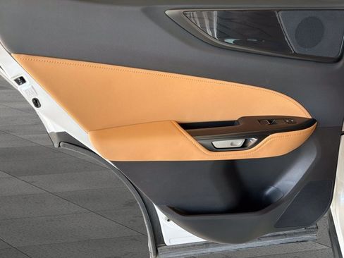 Certified 2025 Lexus NX 250 FWD w/ Accessory Package (Z1) image 12