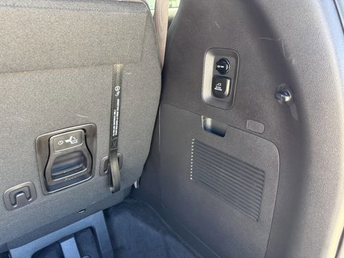 Used 2025 Kia Carnival SX Prestige image 30