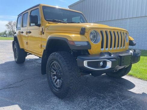 Used 2021 Jeep Wrangler Unlimited Sahara w/ Uconnect 4C Nav & Sound Group AWD/4WD image 1