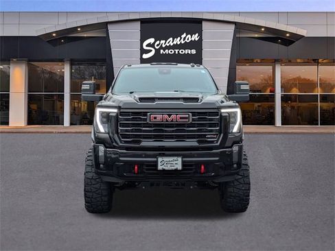 Used 2024 GMC Sierra 2500 AT4 w/ AT4 Premium Plus Package image 8