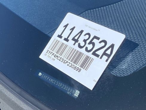 Used 2025 Toyota Corolla SE w/ SE Premium Package image 9