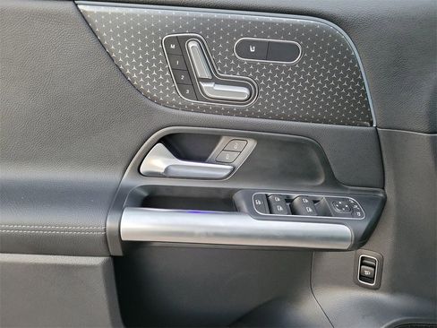 Used 2024 Mercedes-Benz GLA 250 image 15