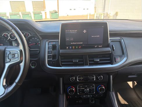 Used 2021 Chevrolet Tahoe LT w/ Luxury Package image 27