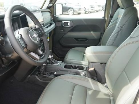 New 2026 Jeep Gladiator Mojave image 17