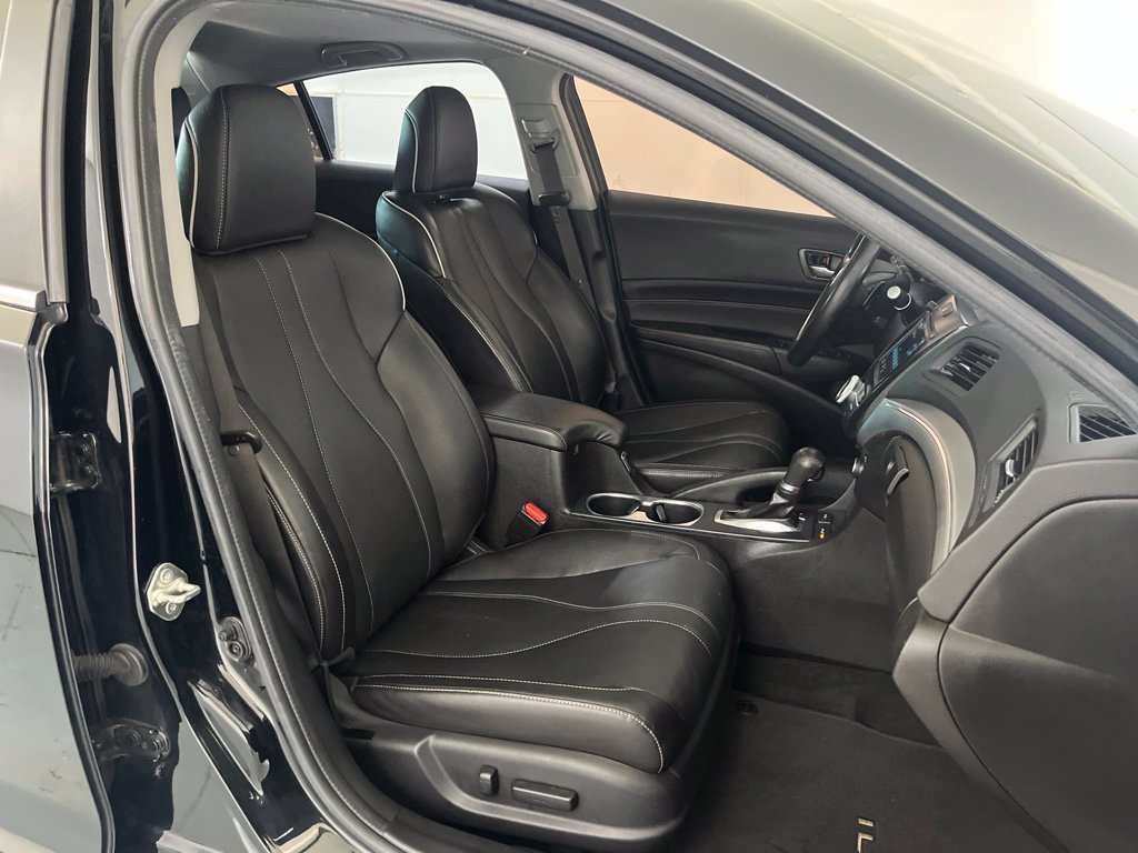 Used 2019 Acura ILX w/ Technology Package FWD image 21