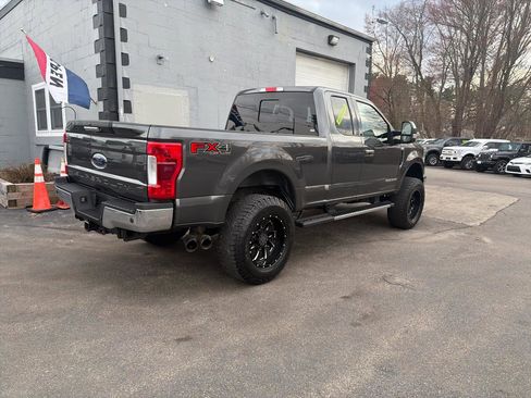 Used 2018 Ford F350 Lariat w/ Chrome Package image 7