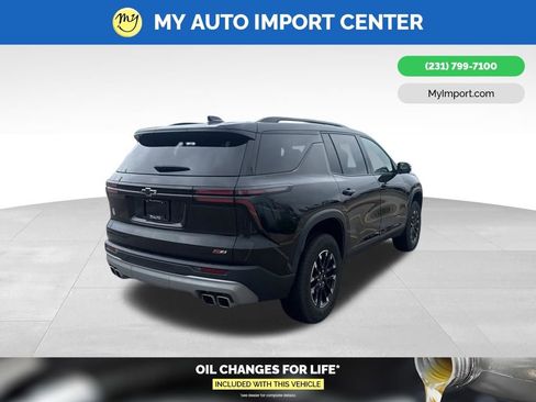 Used 2024 Chevrolet Traverse Z71 AWD/4WD image 7
