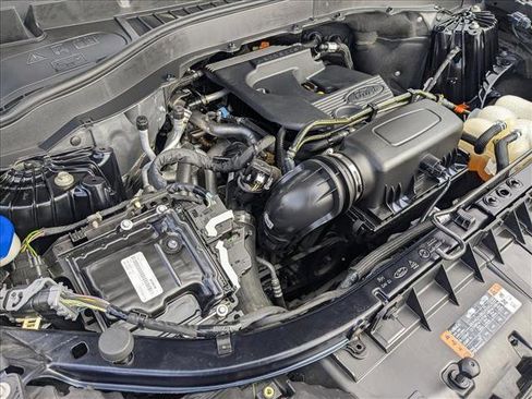 Used 2020 Ford Explorer XLT w/ Equipment Group 202A image 23