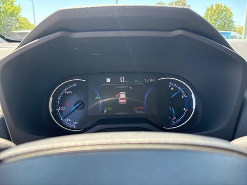 Used 2025 Toyota RAV4 LE AWD/4WD image 22