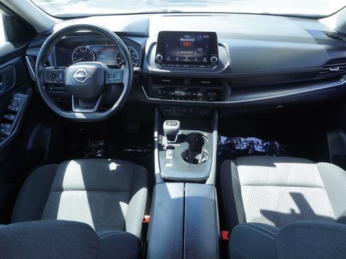 Certified 2025 Nissan Rogue SV FWD image 11
