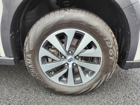 Certified 2025 Subaru Outback Premium w/ Popular Package #1A image 7