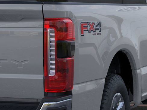 New 2026 Ford F350 4x4 Crew Cab Super Duty image 23