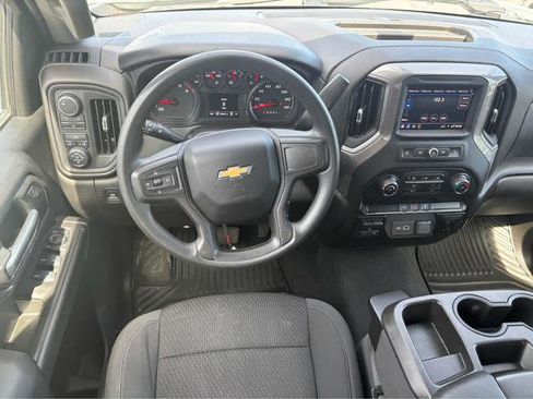 Used 2021 Chevrolet Silverado 2500 Custom w/ Custom Value Package AWD/4WD image 17