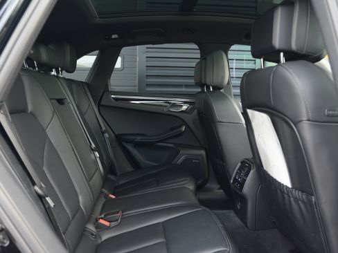 Certified 2026 Porsche Macan Turbo AWD/4WD image 35