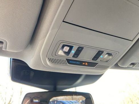 Used 2021 Ford Explorer XLT w/ Equipment Group 202A image 26