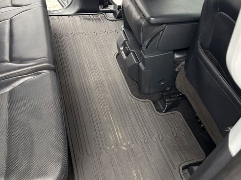 Used 2023 Ford F350 Lariat w/ Chrome Package image 37