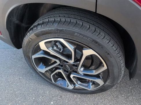 Used 2025 Chevrolet Trax RS FWD image 13