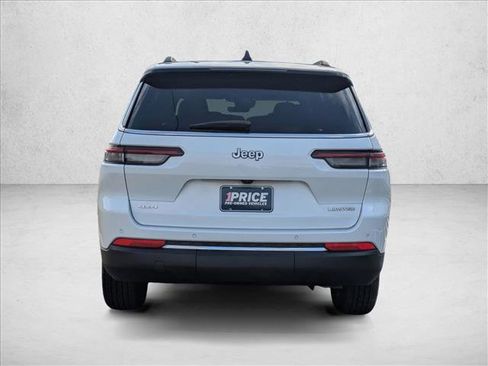 Used 2025 Jeep Grand Cherokee L Limited image 6