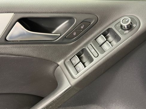 Used 2012 Volkswagen GTI Autobahn FWD image 13