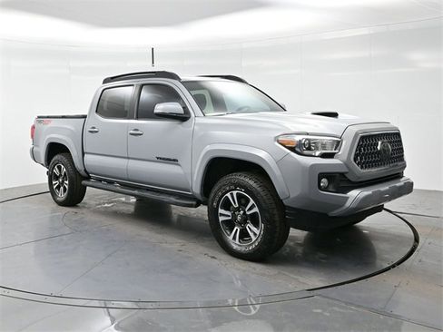Used 2019 Toyota Tacoma TRD Off-Road image 1