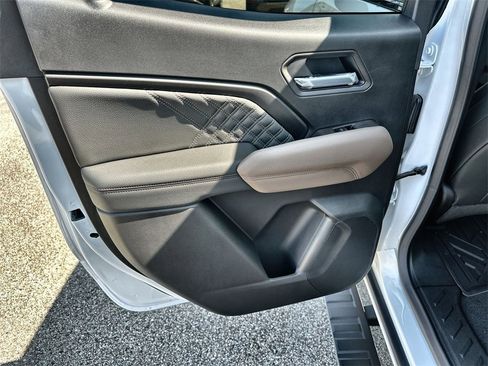 New 2026 GMC Canyon Denali image 15