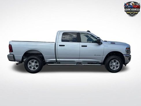 Used 2026 RAM 2500 Big Horn AWD/4WD image 6