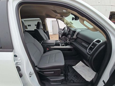 Used 2019 RAM 1500 Big Horn AWD/4WD image 18