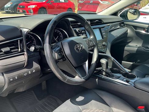 Used 2025 Toyota Camry LE w/ Convenience Package image 16