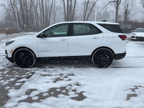 Used 2023 Chevrolet Equinox LS w/ Sport Edition image 2