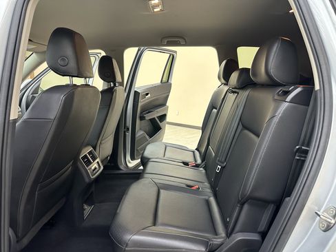 Used 2019 Volkswagen Atlas SE image 33