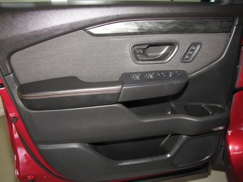 Certified 2026 Honda Passport TrailSport image 10