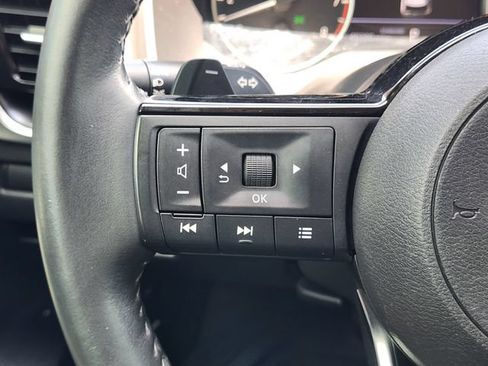 Used 2023 Nissan Rogue SV w/ SV Premium Package FWD image 30