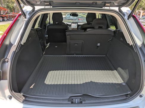 New 2026 Volvo XC60 B5 Core AWD/4WD image 12