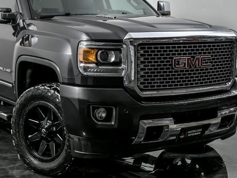 Used 2016 GMC Sierra 3500 Denali w/ Duramax Plus Package image 2
